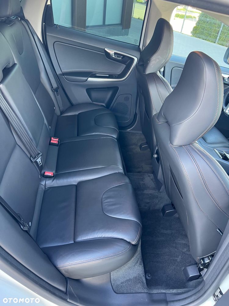Volvo XC 60 D4 AWD Geartronic Summum - 20