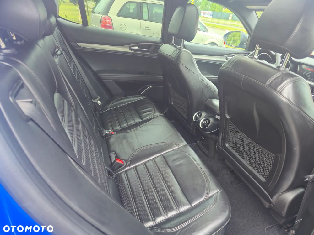 Alfa Romeo Stelvio 2.0 Turbo TI Q4 - 17