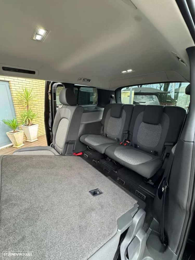 VW ID.Buzz 91 kWh Pro - 11