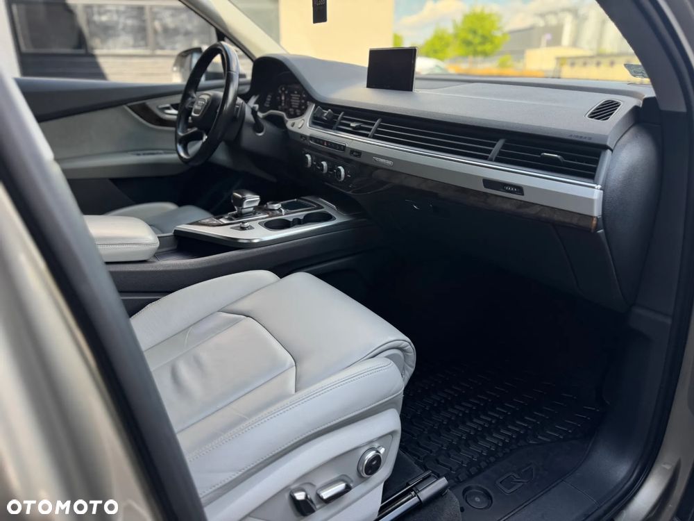 Audi Q7 - 28