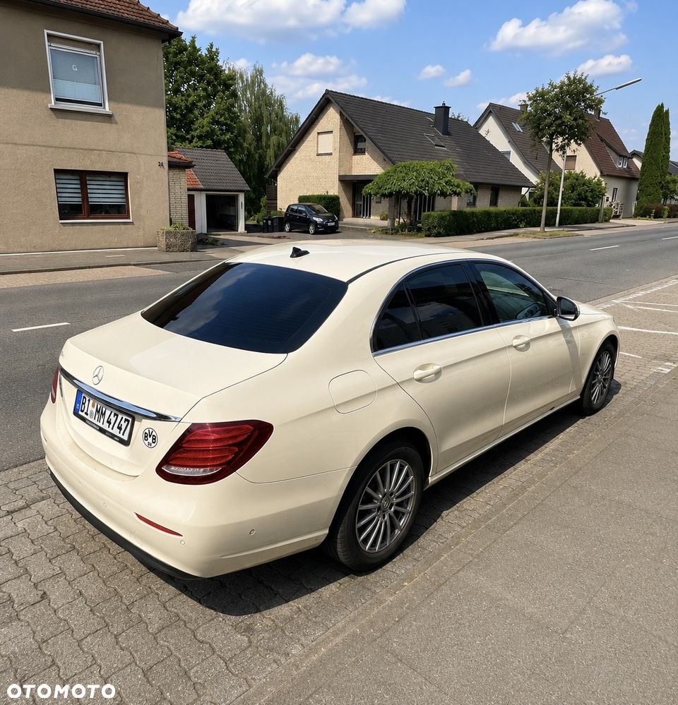 Mercedes-Benz Klasa E 200 d 9G-TRONIC - 3