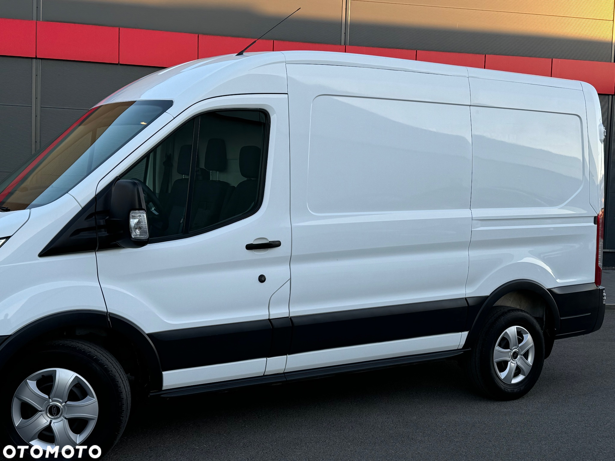 Ford Transit L2H2 - 12