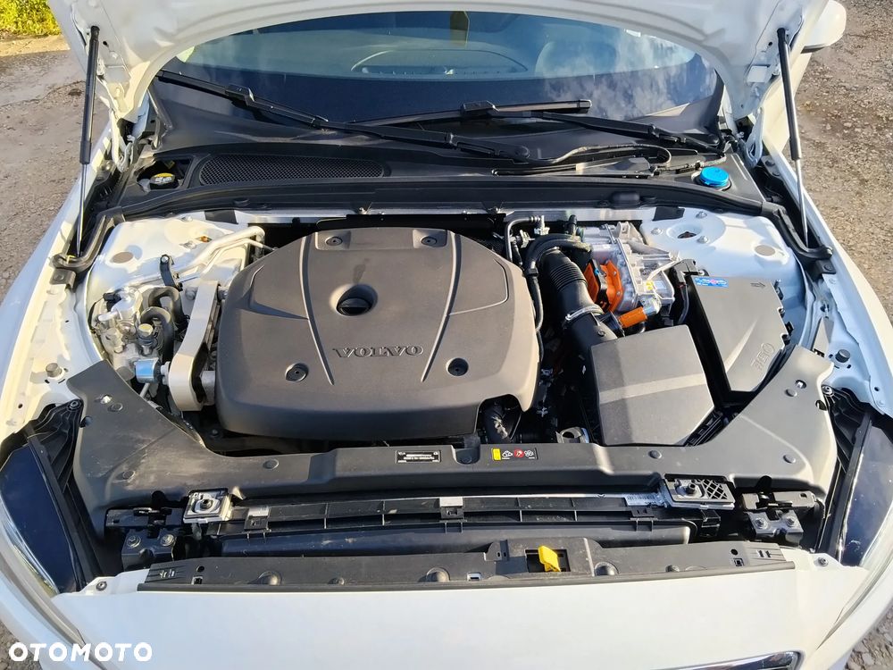 Volvo V60 T6 AWD Plug-In Hybrid Plus Dark - 27
