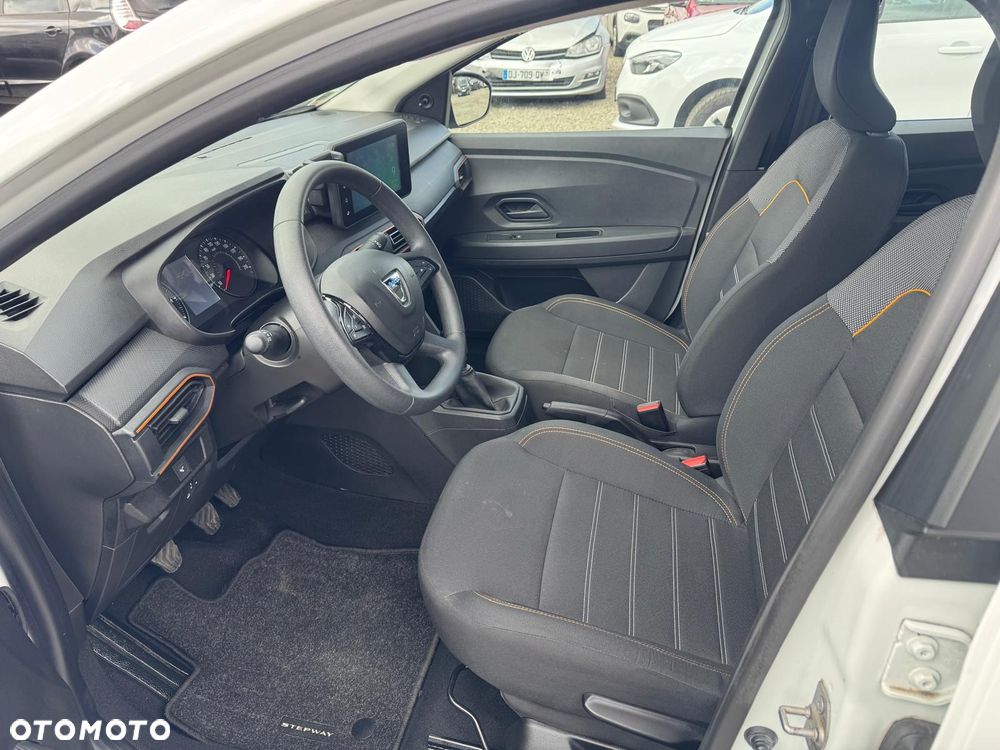 Dacia Sandero Stepway TCe 90 Essential - 17