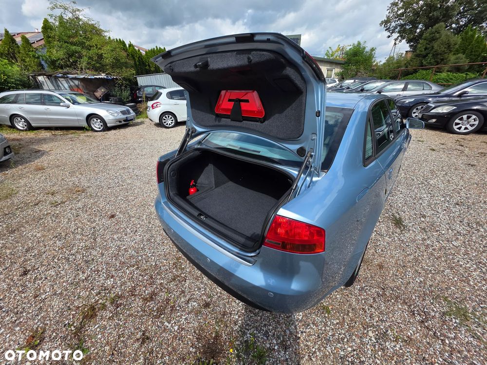 Audi A4 Limousine - 7