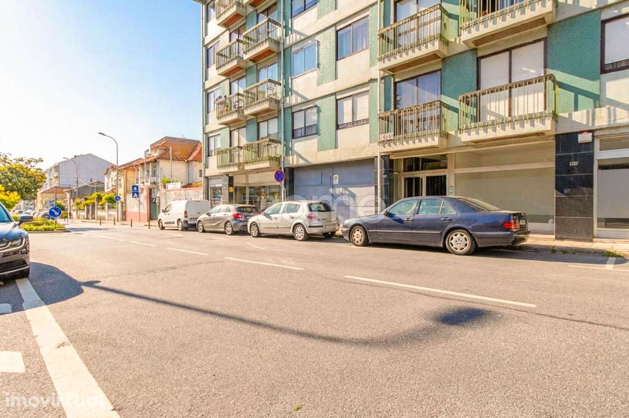 Apartamento T2+1 duplex na Rua Pedro Hispano, Ramalde, Porto - Grande imagem: 4/27