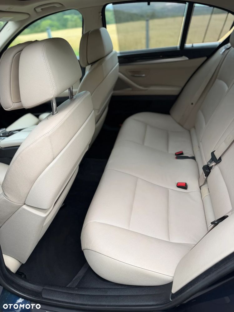 BMW Seria 5 530d - 32
