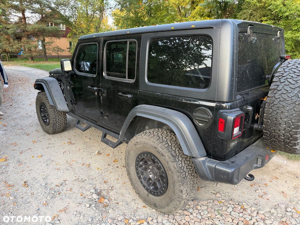 Jeep Wrangler - 8