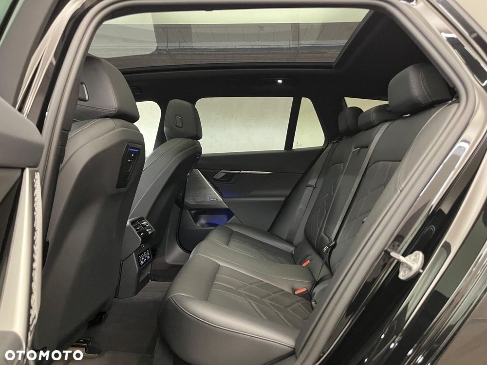BMW Seria 5 520d xDrive mHEV M Sport - 33