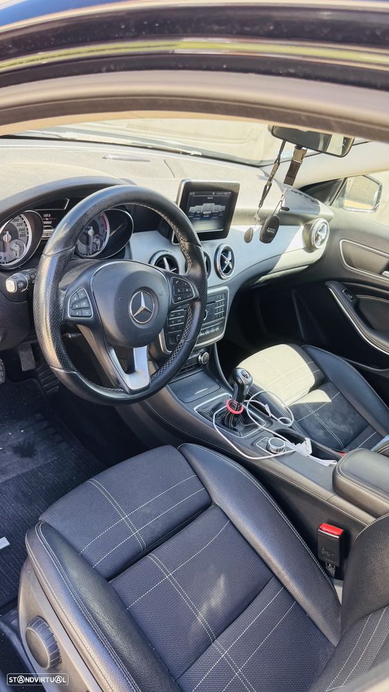 Mercedes-Benz GLA 180 (CDI) d Urban - 5