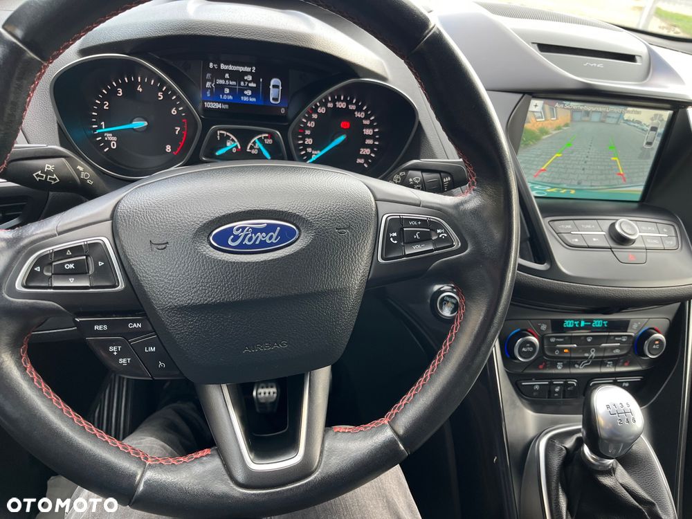 Ford Kuga 1.5 EcoBoost 2x4 ST-Line - 29