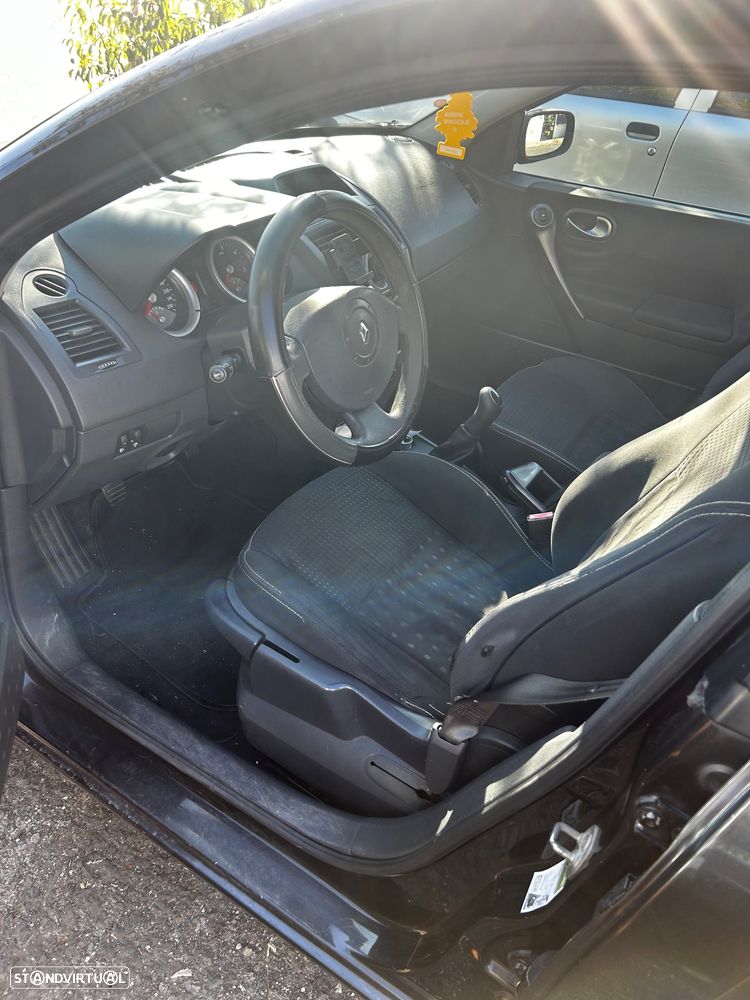 Renault Mégane 1.5 dCi Dynamique - 6