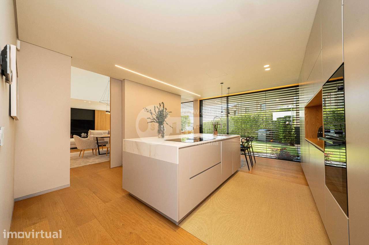 Moradia de Luxo T4 | Arquitetura Contemporânea | Tebosa, Braga - Grande imagem: 5/60