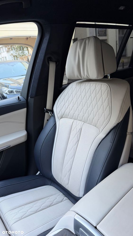 BMW X7 M50i sport - 9