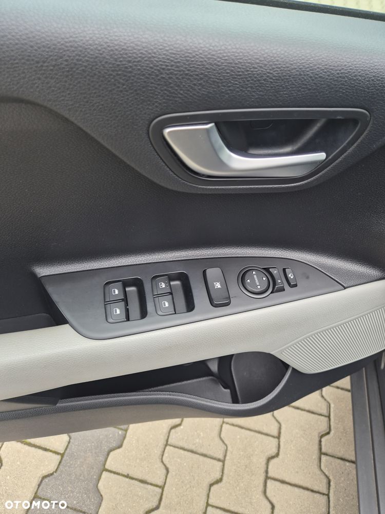 Kia Stonic 1.0 T-GDI L Business Line - 17