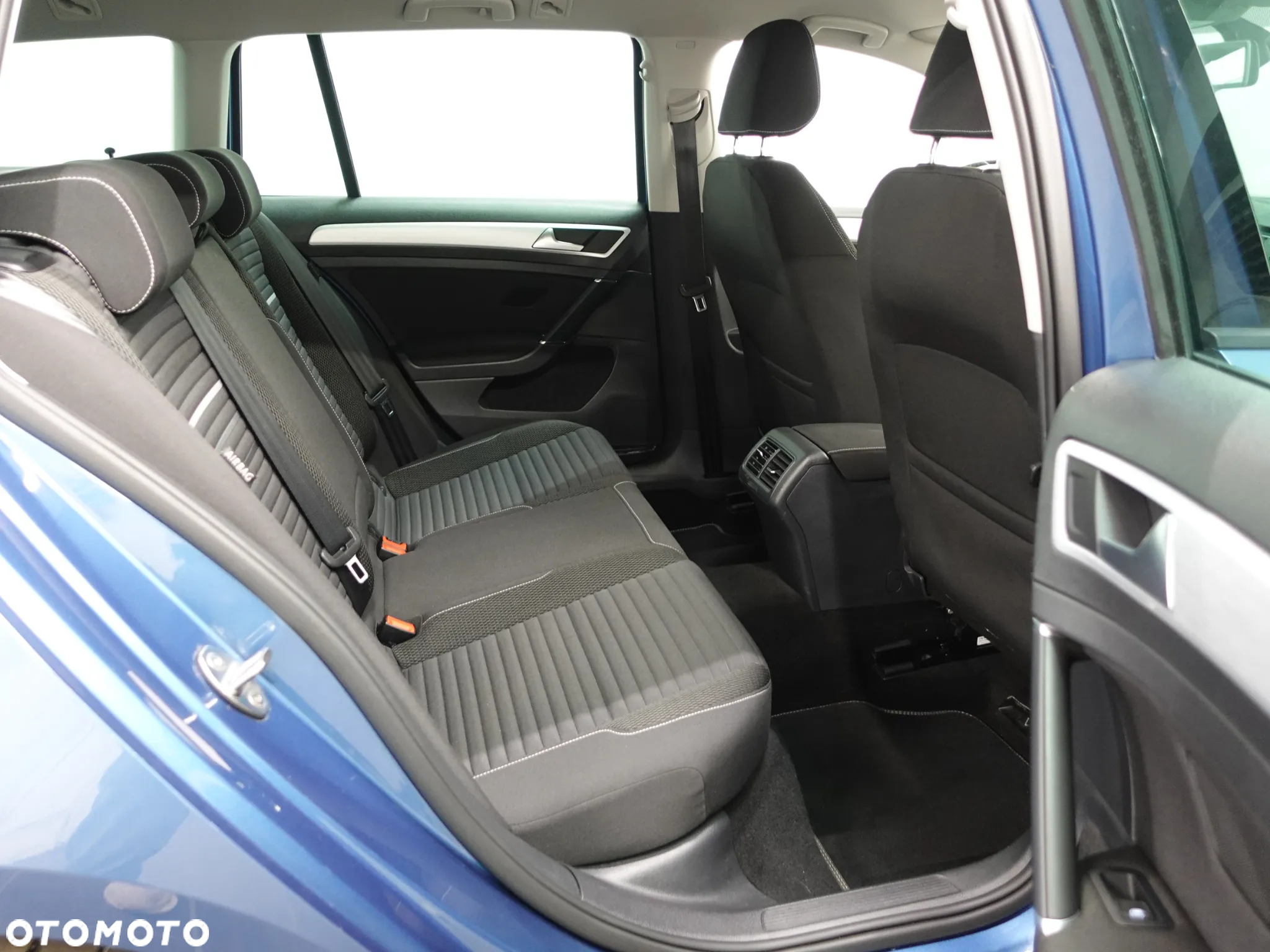 Volkswagen Golf 1.6 TDI 4Motion BlueMotion Technology Cup - 25