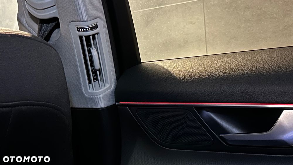 Audi A6 Avant 40 TDI quattro S tronic sport - 37