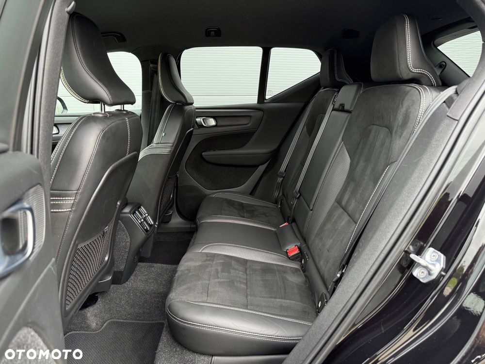 Volvo XC 40 T3 R-Design - 25