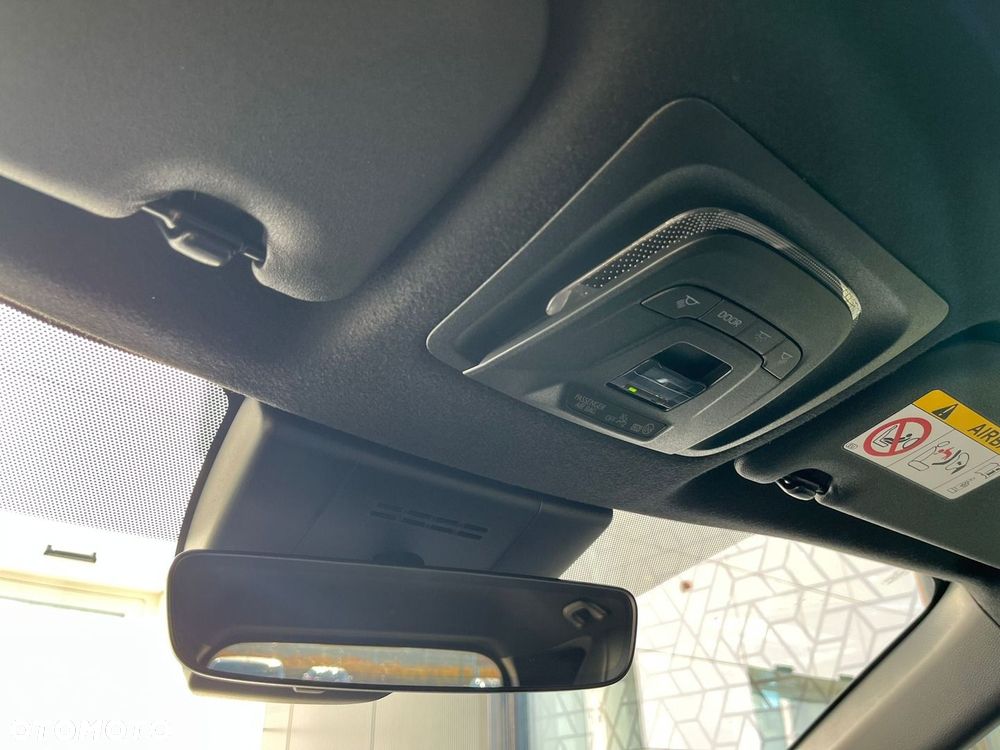 Toyota Corolla Cross 2.0 Hybrid Executive - 35