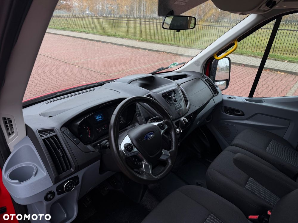 Ford Transit - 12