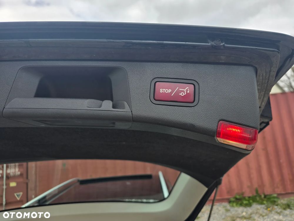 Mercedes-Benz Klasa E 220 CDI DPF BlueEFFICIENCY 7G-TRONIC Avantgarde - 8