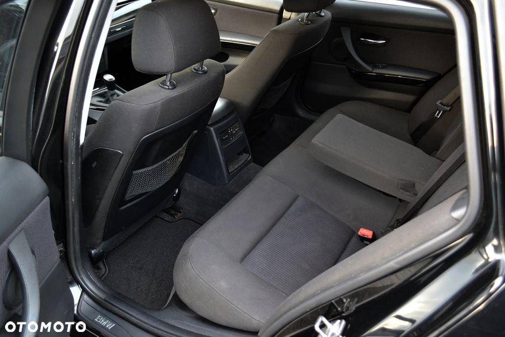 BMW Seria 3 320d DPF - 8