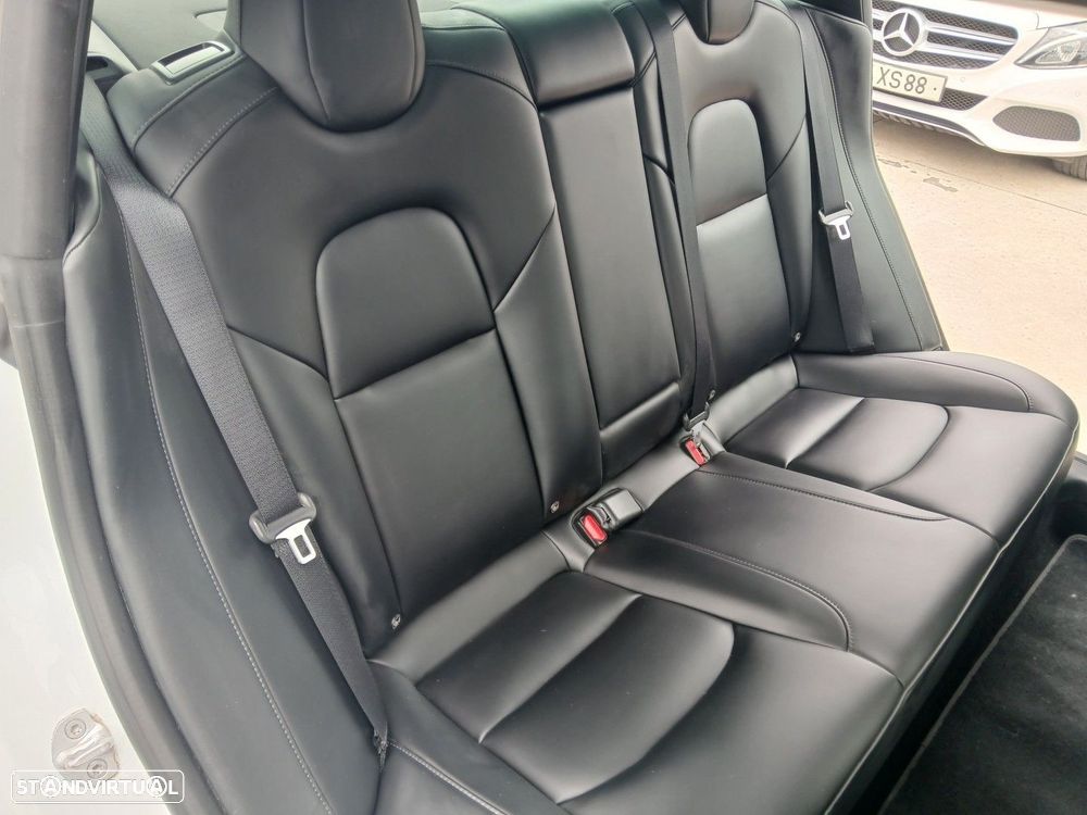 Tesla Model 3 - 12