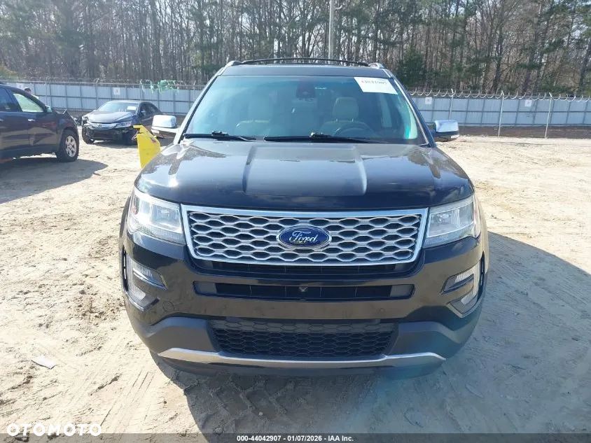 Ford Explorer - 35