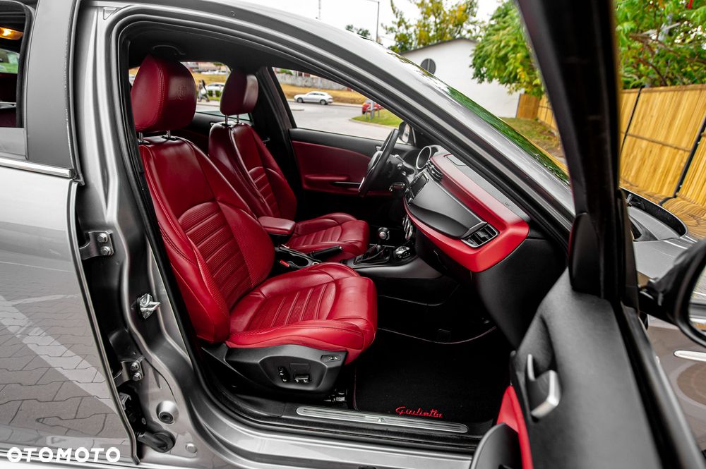 Alfa Romeo Giulietta 1.8 TBi 16V TCT Quadrifoglio Verde - 23