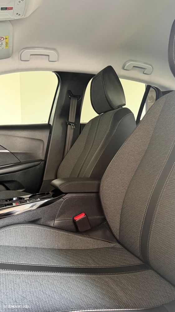 Peugeot 208 1.2 Hybrid Allure e-DCS6 - 5