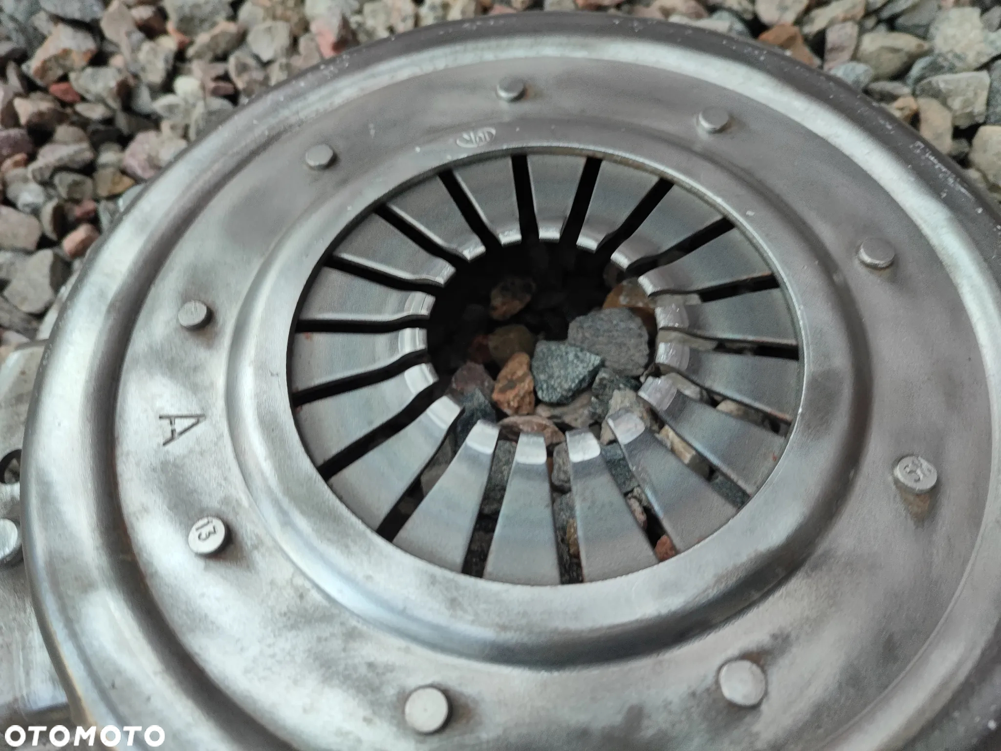 BMW E30 / E34 / E36 ORYGINALNY KOMPLET SPRZĘGŁA + DOCISKI MARKI LUK DO SILNIKÓW GAMY M40 / M42 / M44 / M43 ( 1.6 / 1.8 / 1.8IS ) O NR. 21 21 1 223 218 / 21 21 1 223 017 / 21 21 1 223 569 / 21 21 1 223 096 OEM - 8