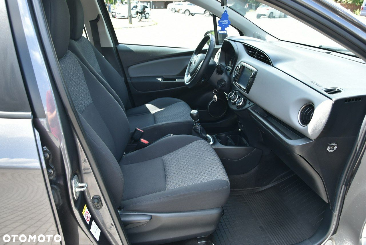 Toyota Yaris - 16