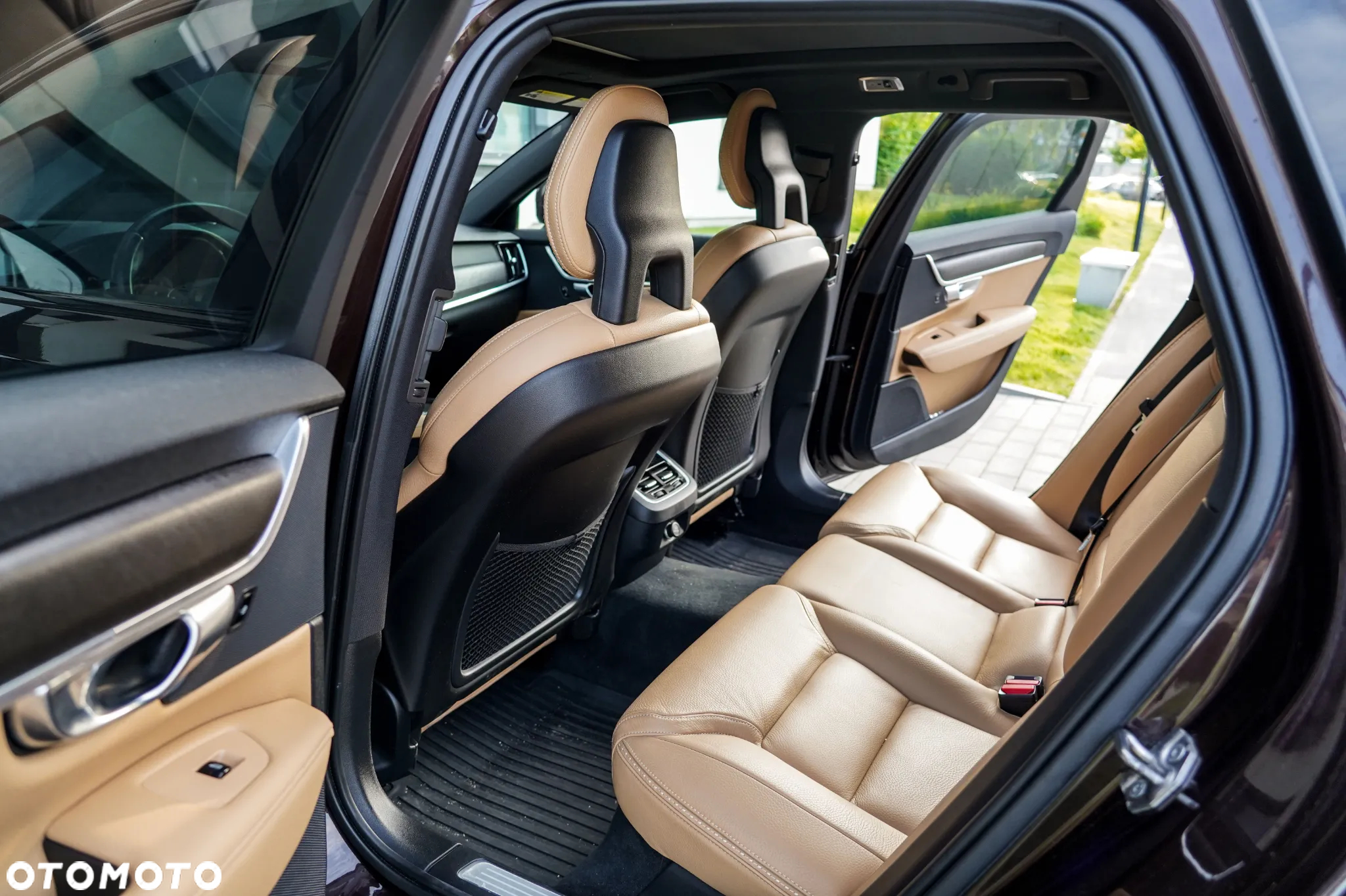 Volvo V90 Cross Country T6 AWD Pro - 8