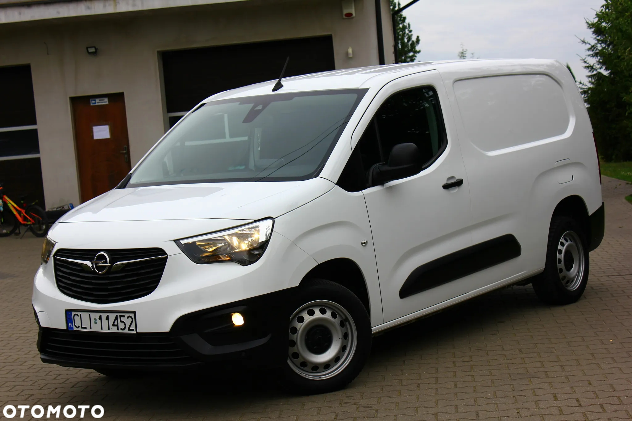 Opel Combo 1.5 CDTI 102KM LONG L2 3 OSOBOWY  NAVIGACJA KAMERA COFANIA CLIMATRONIC DWUSTREFOWY - 15