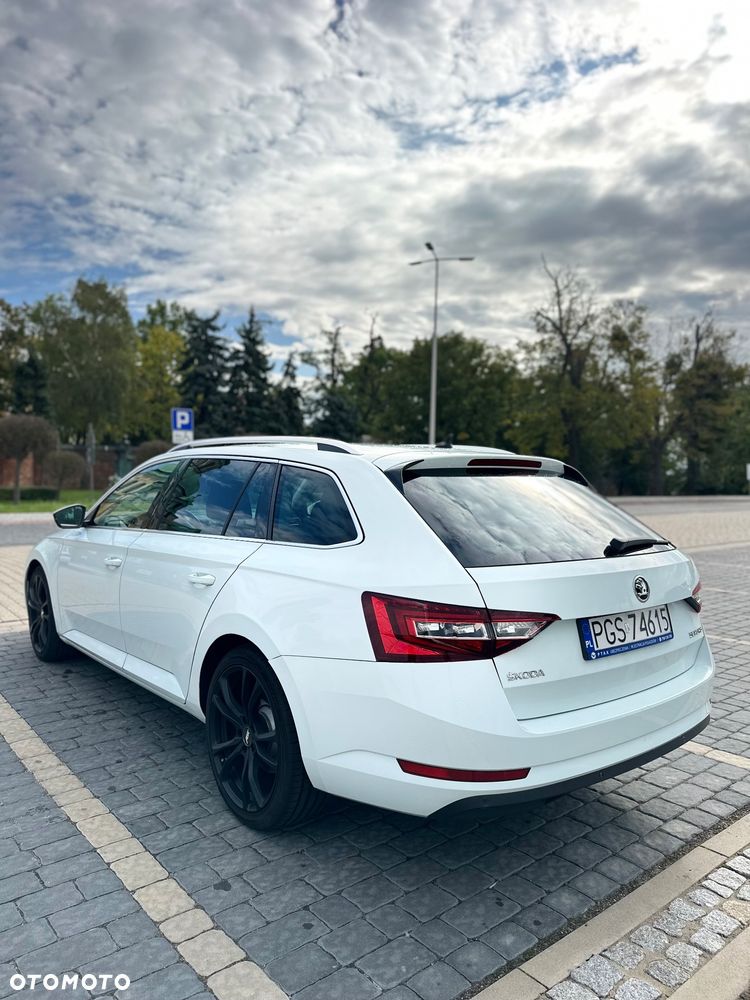 Skoda Superb 2.0 TDI DSG Sportline - 4