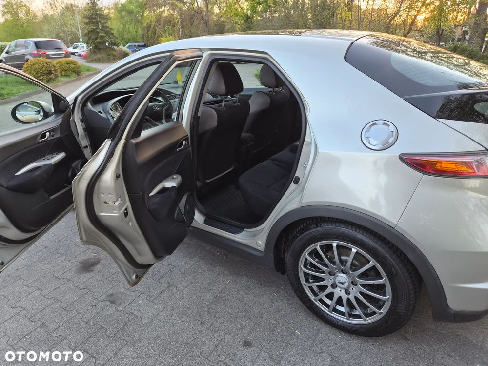 Honda Civic 1.8 Executive - 9