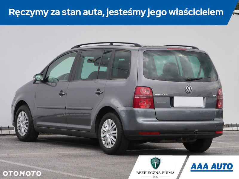 Volkswagen Touran - 5