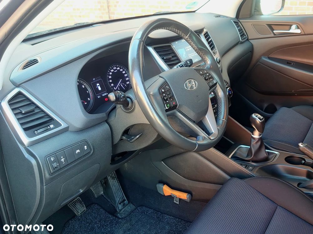 Hyundai Tucson blue 1.6 GDi 2WD Navi - 23