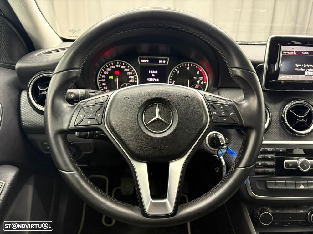 Mercedes-Benz A 180 CDI (BlueEFFICIENCY) Urban - 12