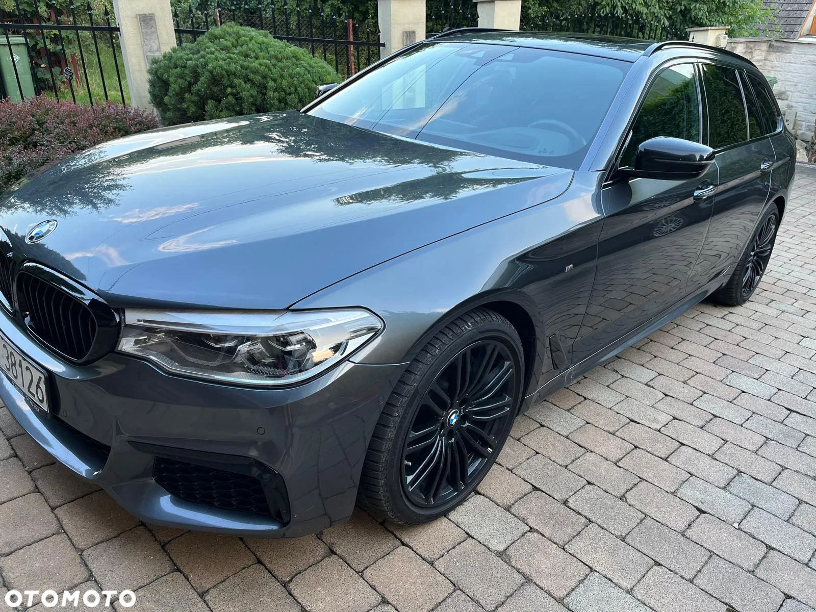 BMW Seria 5 M550d xDrive Touring - 11