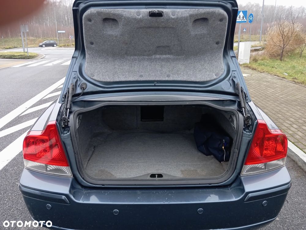 Volvo S60 2.5T AWD Momentum - 9