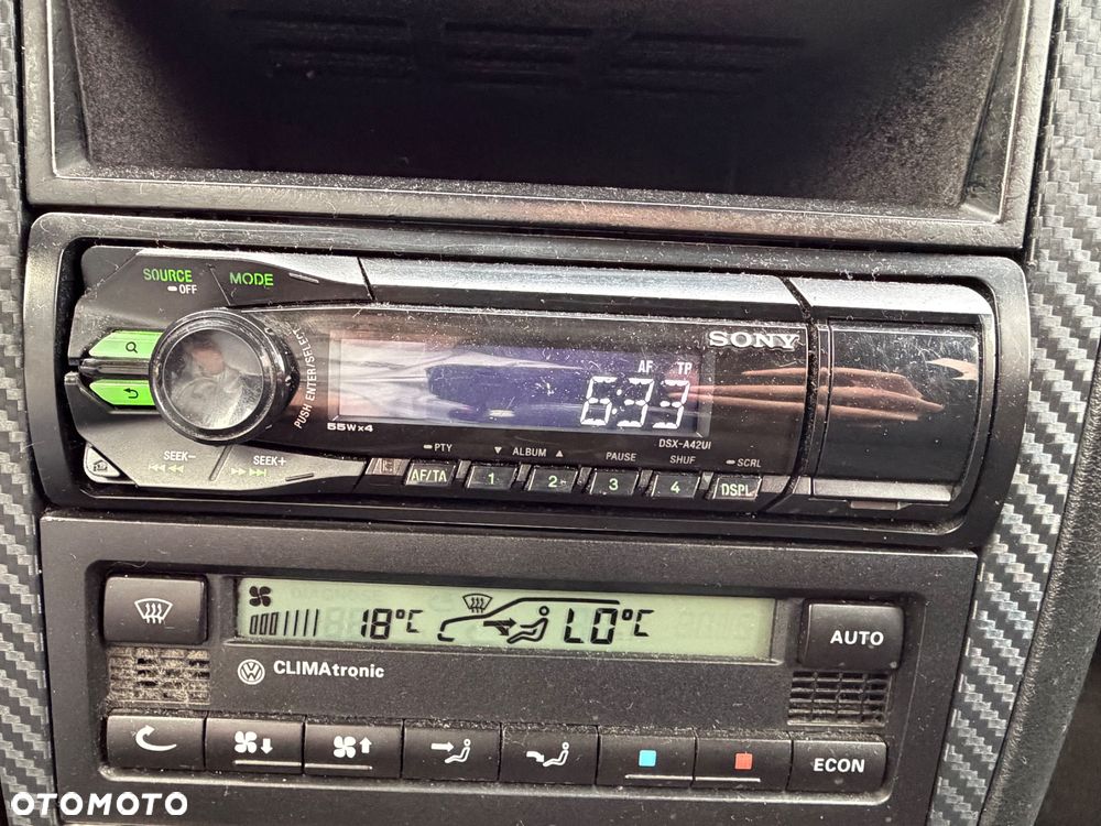 Volkswagen Golf - 11