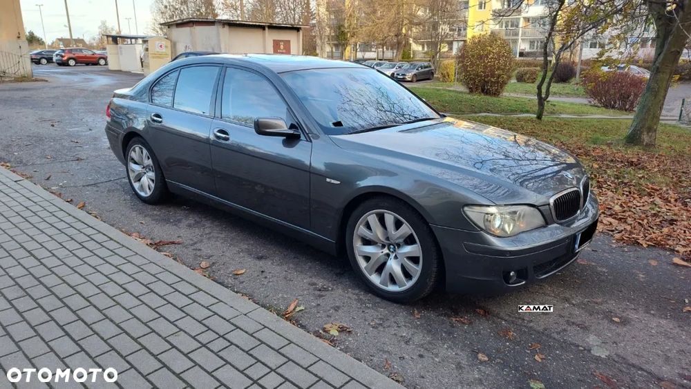 BMW Seria 7 - 12