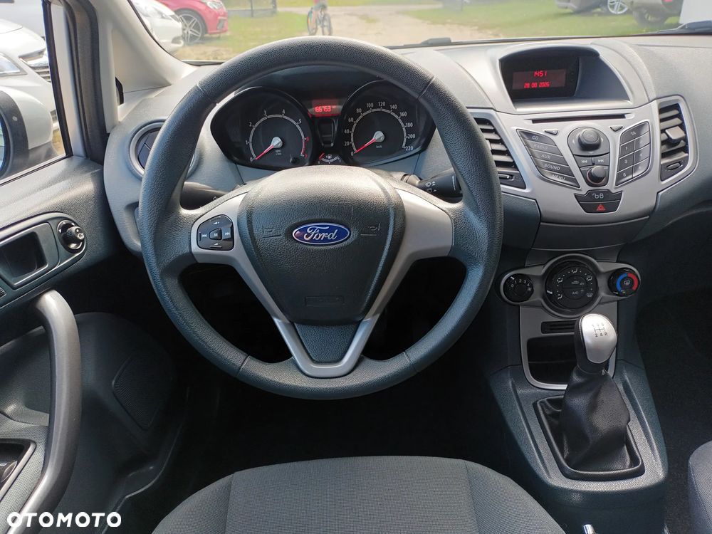 Ford Fiesta 1.25 Titanium X - 24