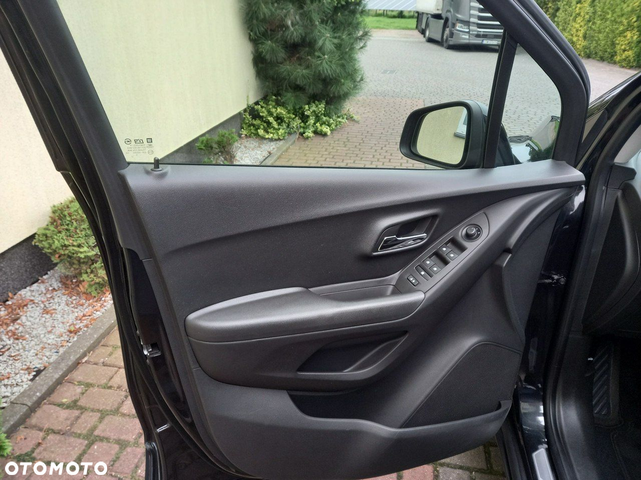 Chevrolet Trax 1.6 LT - 28