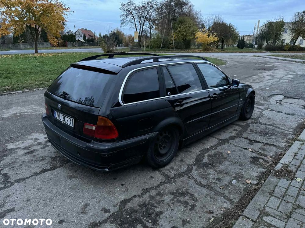 BMW Seria 3 320i Touring - 4
