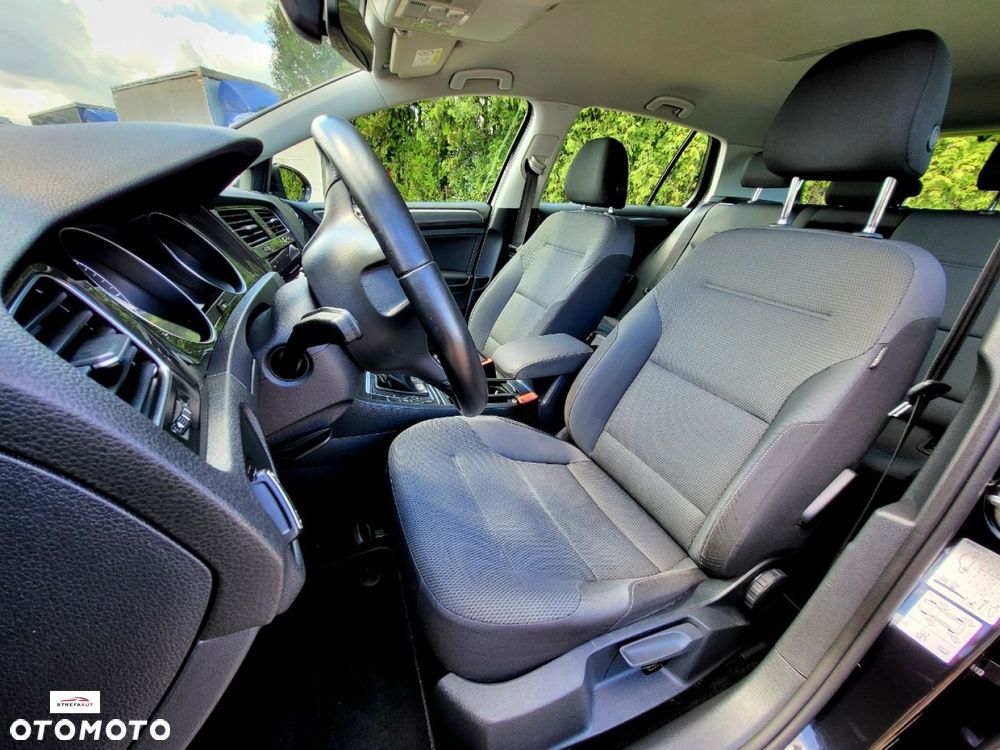 Volkswagen Golf - 5