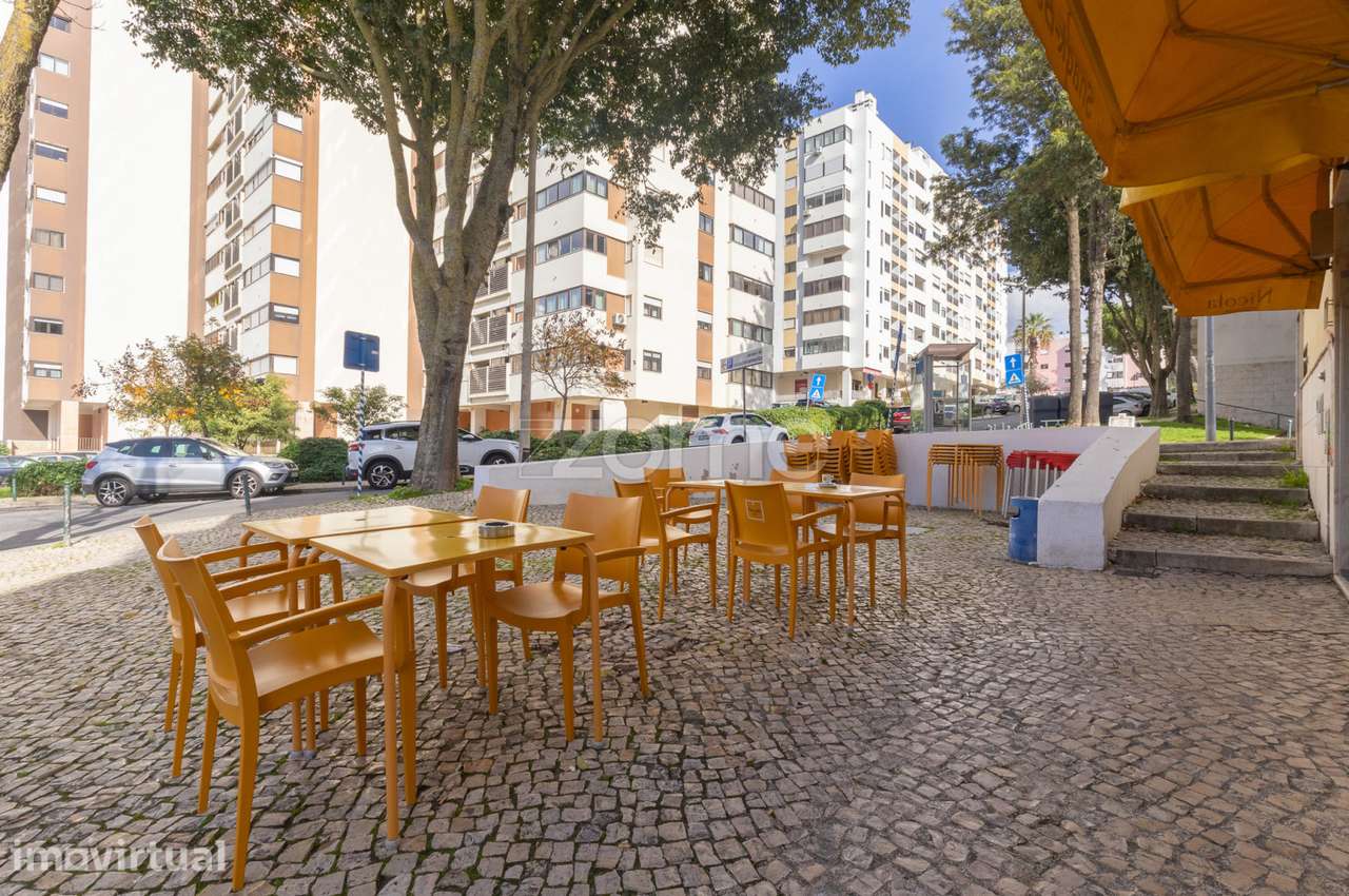 Restaurante/ Snack-Bar junto à escola secundária Camilo Castelo Bra... - Grande imagem: 5/21