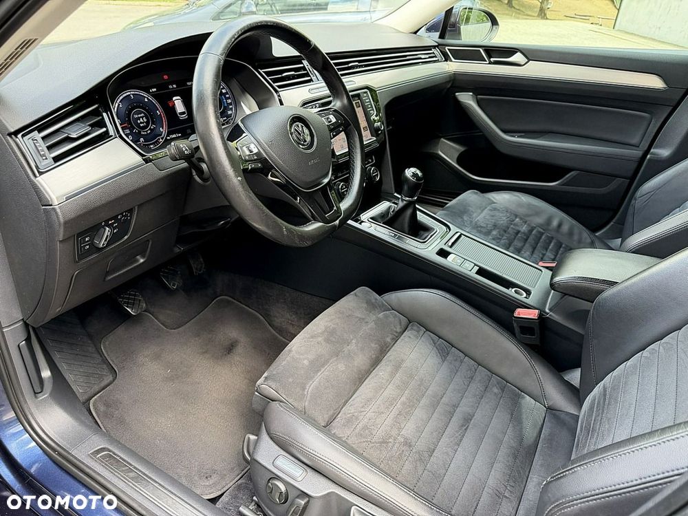 Volkswagen Passat - 10