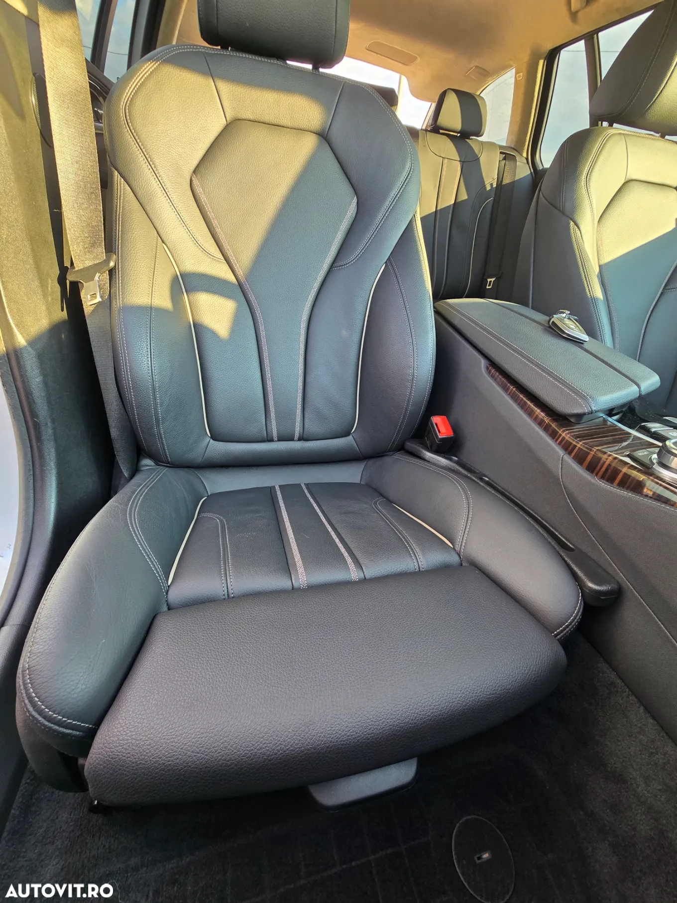 BMW Seria 5 530d xDrive Touring Aut. Luxury Line - 23